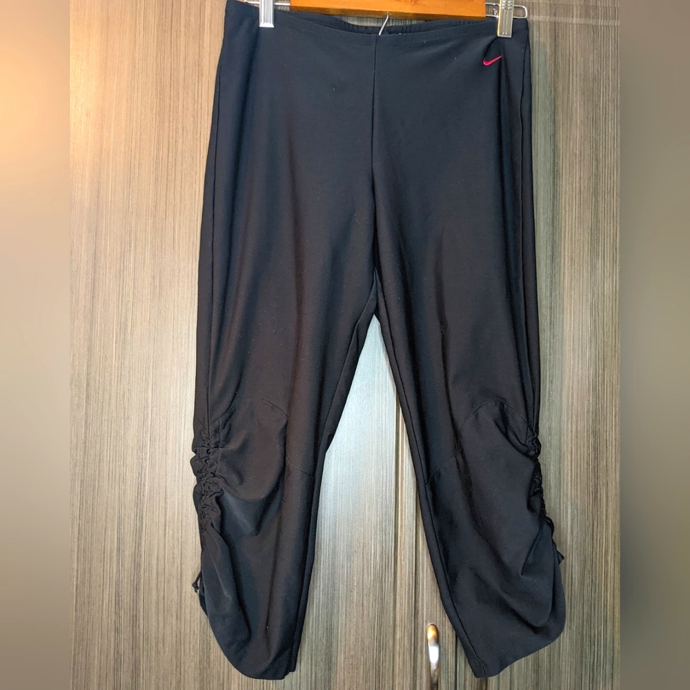 Nike Ruched Capri Black Dri-Fit Joggers, Small